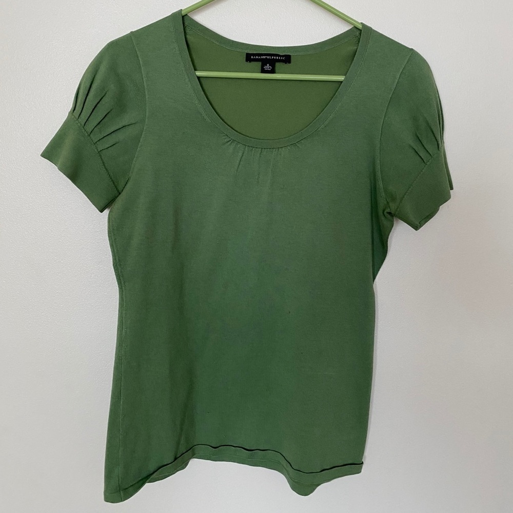 Banana republic green sweater top